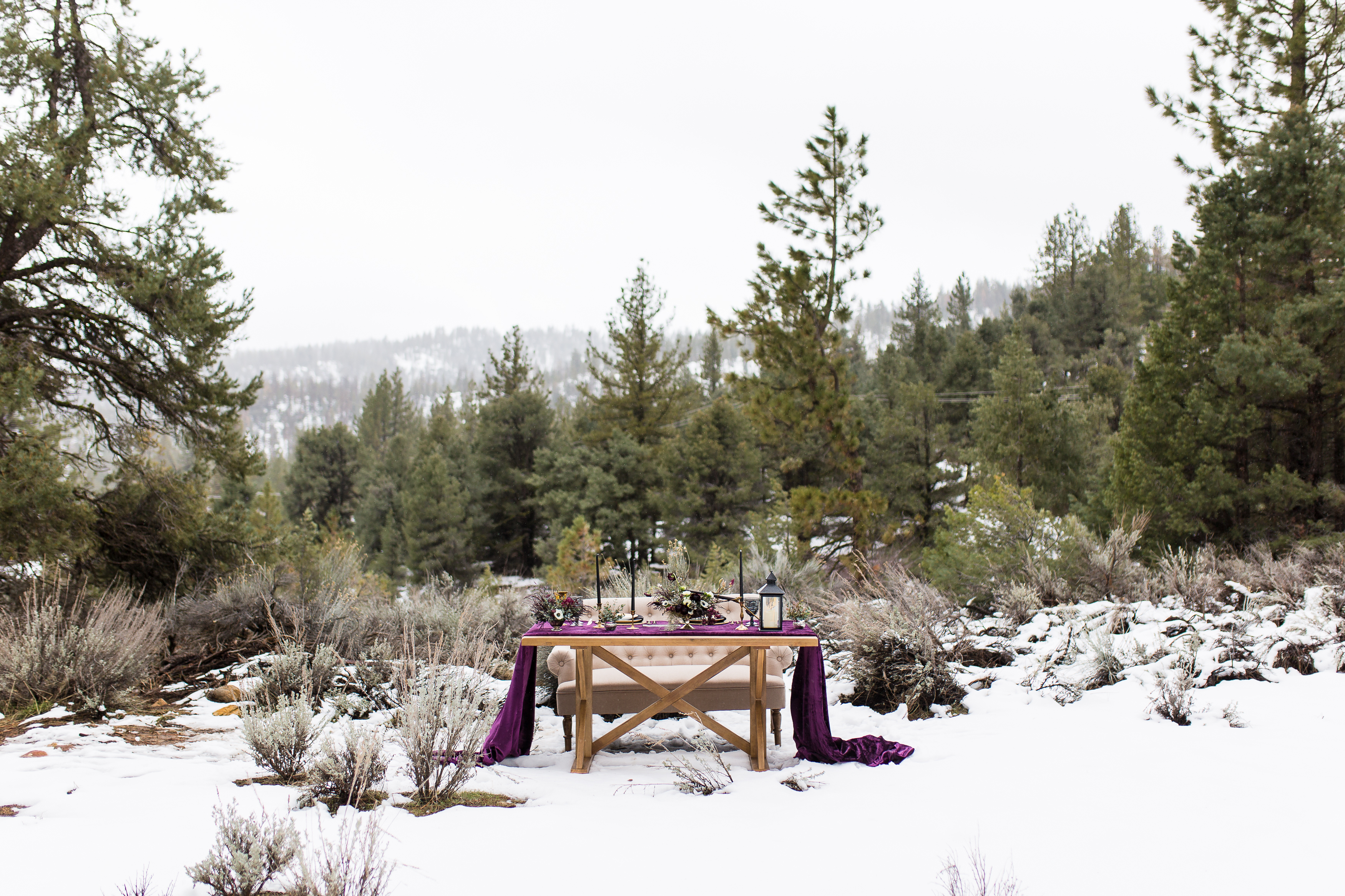 Sweetheart table in snow in Frazier Park, photographed by Stefani Ciotti