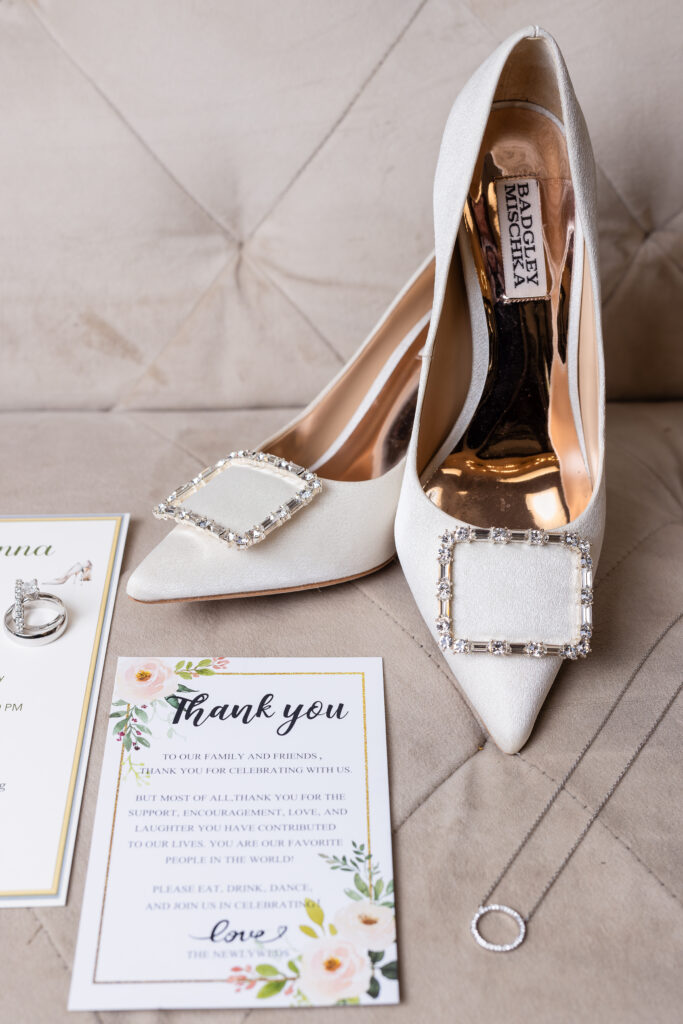 Dallas wedding photographer captures bridal wedding details